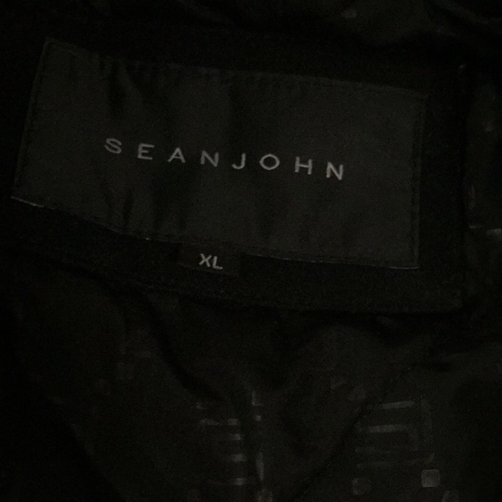 Men’s Jacket - Picture 2 of 6